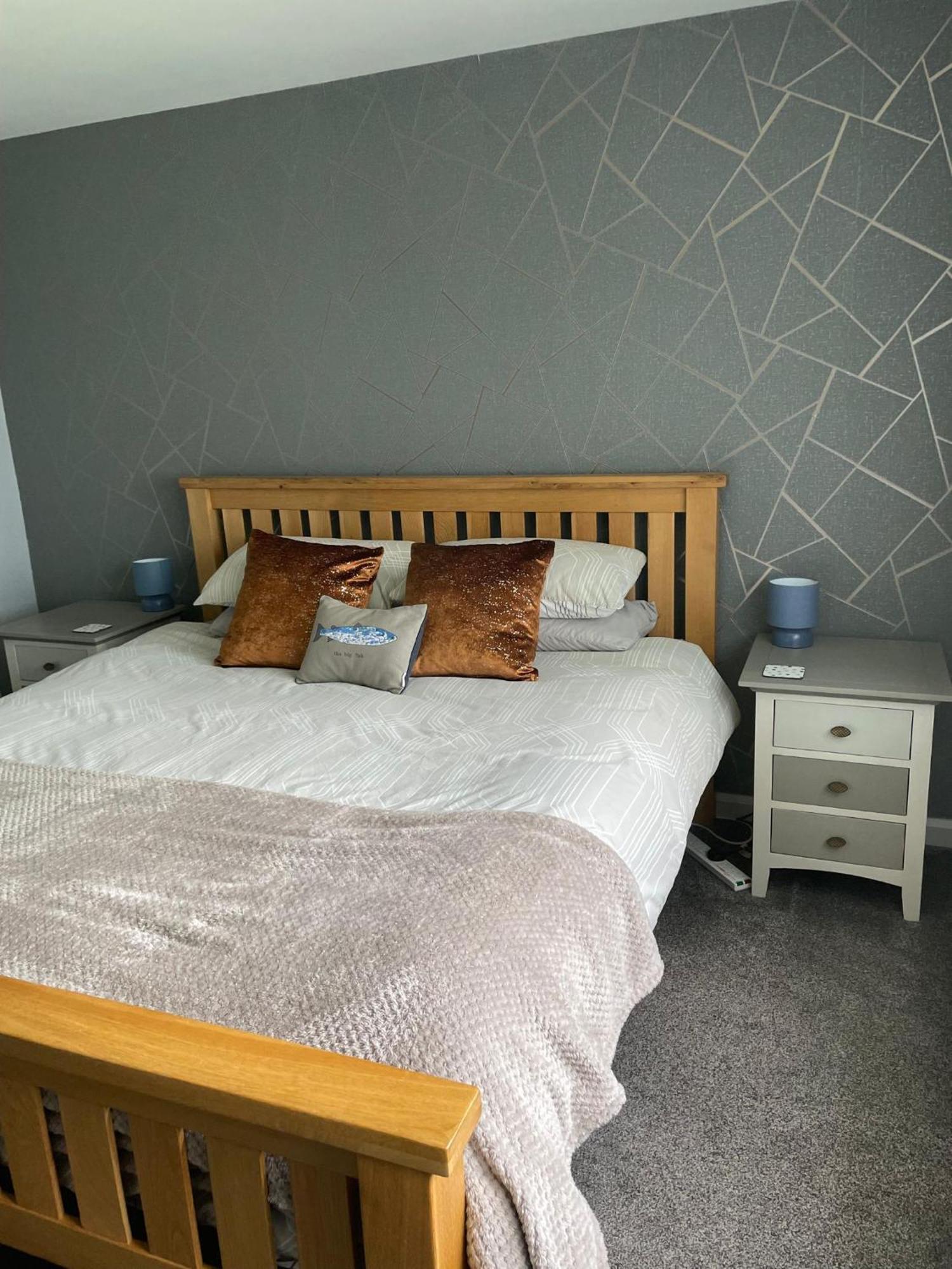 Whiteabbey 'Kodi'S Place' Well Appointed 1 Bedroom Apartment With Excellent Transport Links And Free Wi-Fi מראה חיצוני תמונה